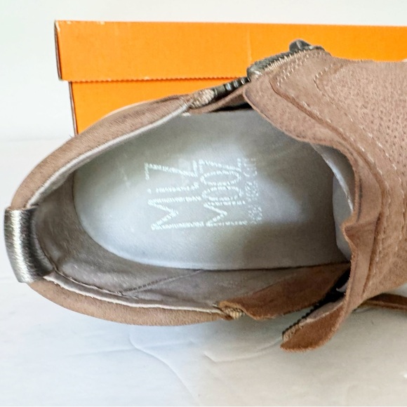 Miz Mooz Arret Side Zip Taupe Leather Platform Sneaker Size 8.5 - Picture 15 of 16